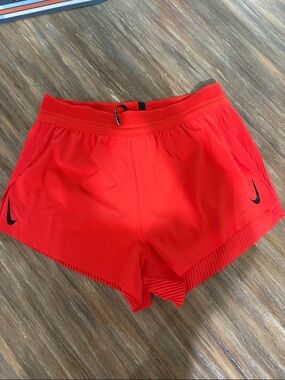 Nike Women’s  Aeroswift shorts NWT